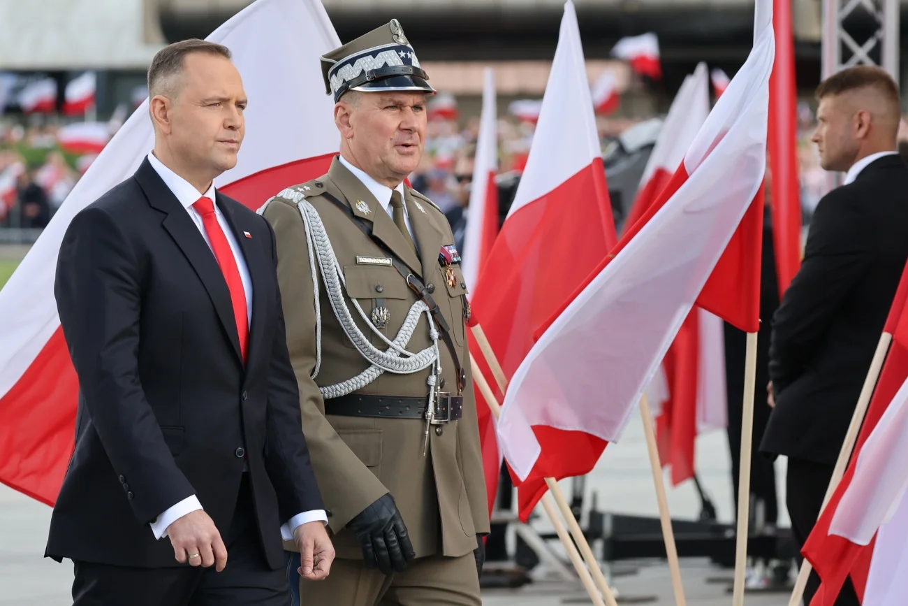 Pierwsze decyzje Nawrockiego w wojsku.