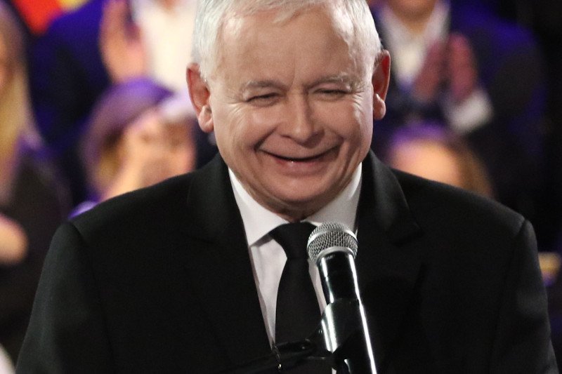 CBOS: 46 proc. dla PiS. Frekwencja ma wynieść 72 proc.