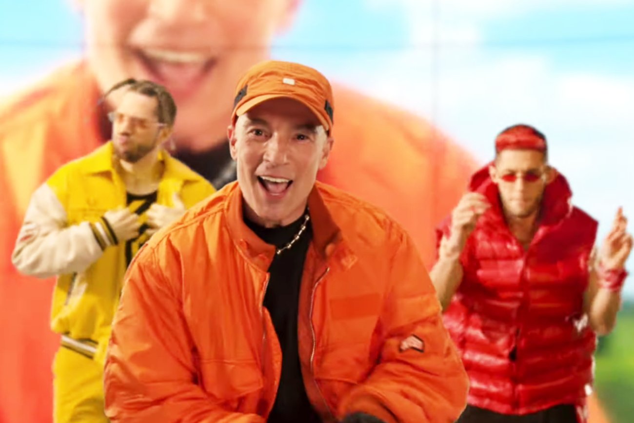 Stachursky śpiewa w reklamie sosów z boys bandem. Fanów zatkało