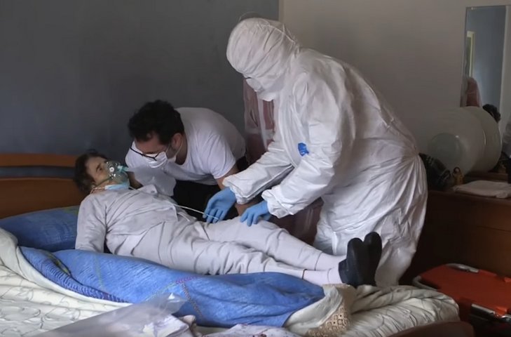 Hiszpania kupi 640 tys. szybkich testów na obecność koronawirusa.