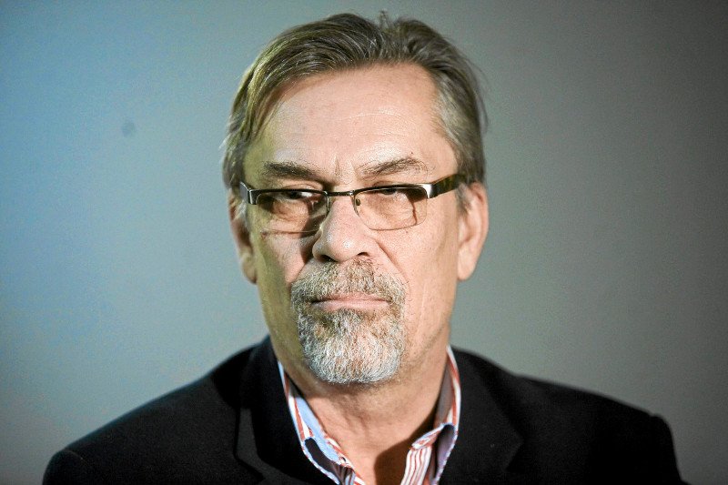 Demokracja zamieniła się w bankokrację, ludzie nie są wolni, tylko zniewoleni przez system finansowy - twierdzi Jacek Żakowski