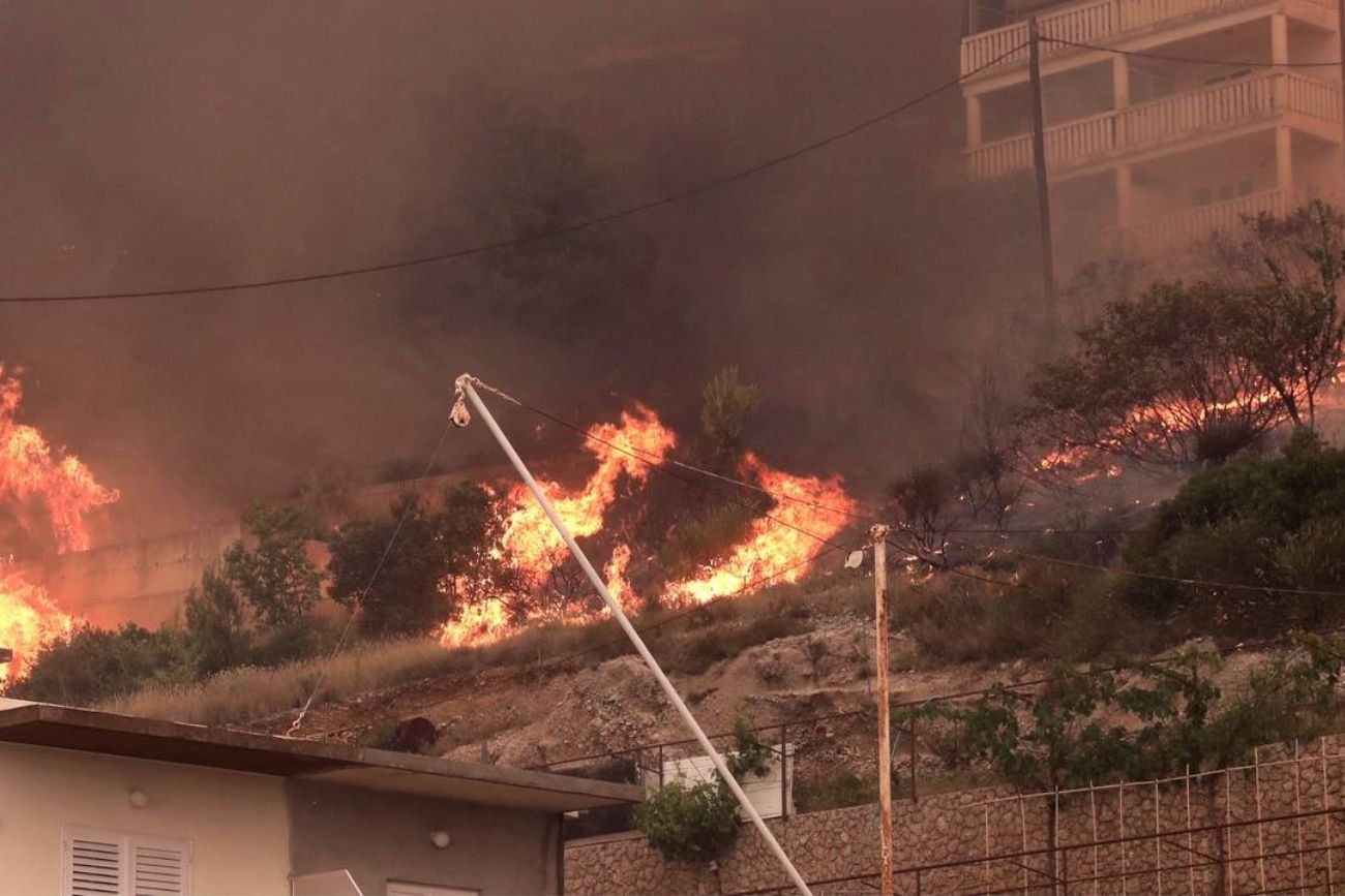 Polscy turyści w Chorwacji nie uciekli przed ogniem. Zostali, by pomóc