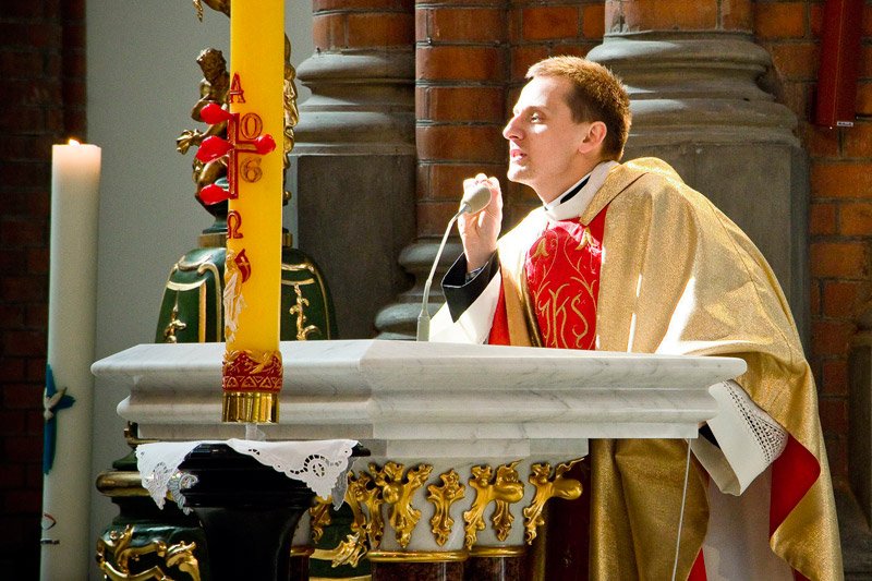 Ks. Jacek Międlar wzywał ONR do dokonania chemioterapii dla ogarniętej nowotworem złośliwym Polski".