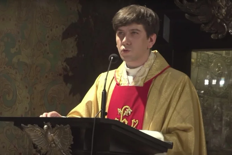 Ks. Tymoteusz Szydło prosi papieża o przeniesienie do stanu świeckiego. Zdjęcie z mszy prymicyjnej na Jasnej Górze.