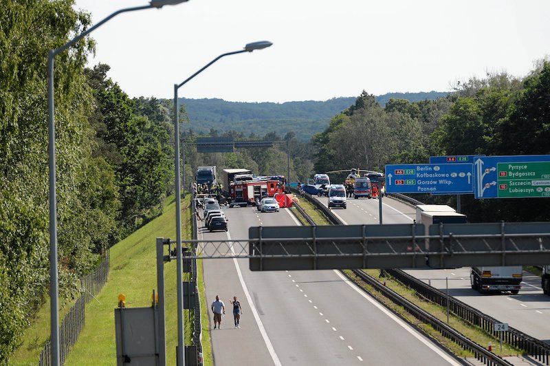 Obywatel Ukrainy został cichym bohaterem po karambolu pod Szczecinem. Ratował poszkodowanych.