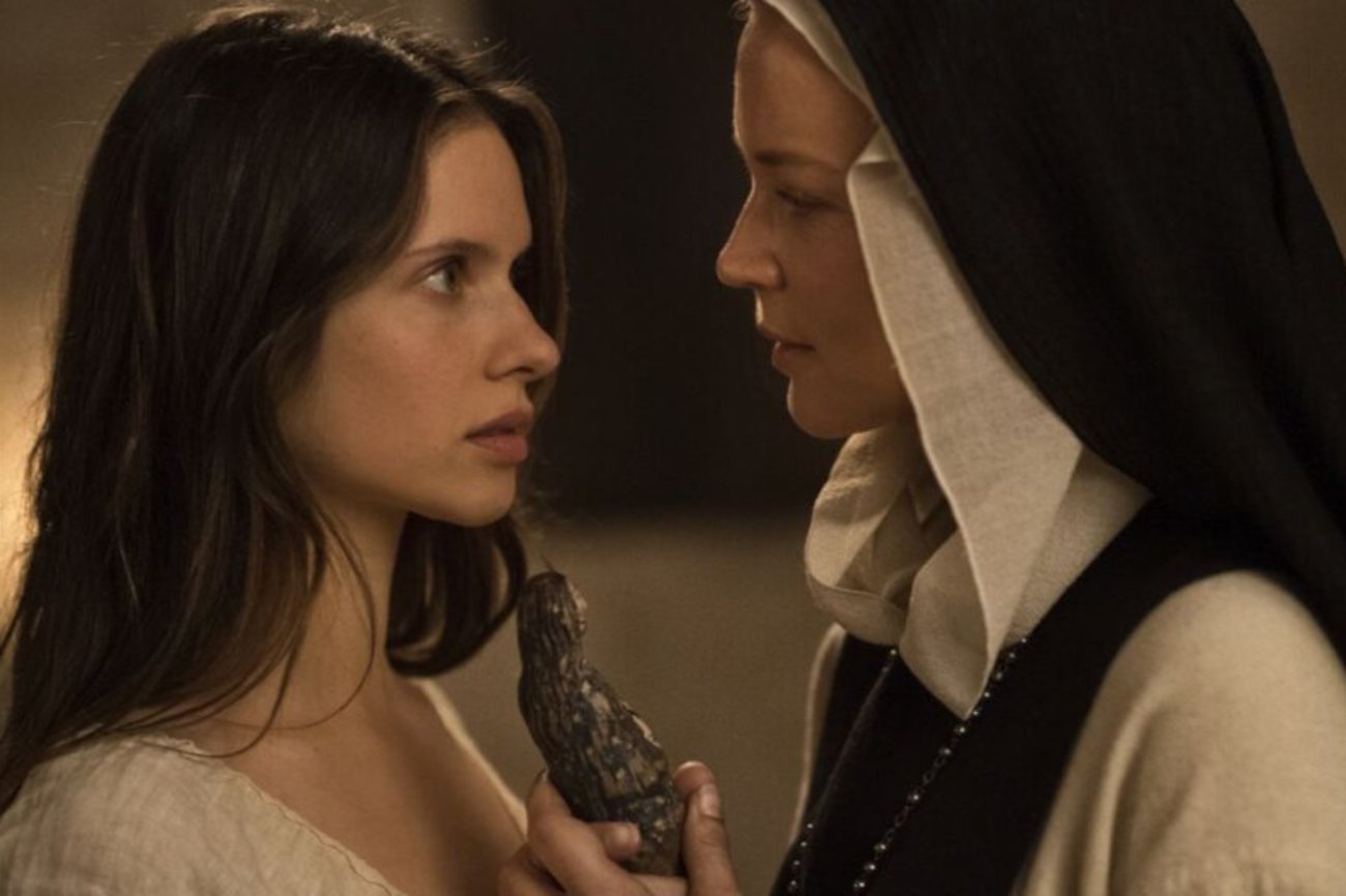 "Benedetta" – recenzja filmu Paula Verhoevena.