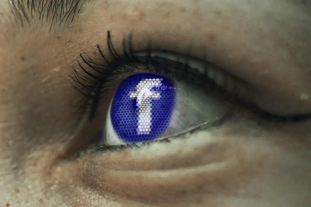 Filmików z Facebooka nie da się ot tak pobrać, ale są na to proste sposoby