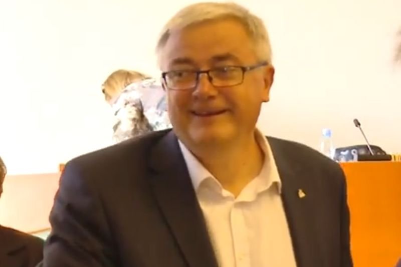 Nie wiadomo jak interpretować słowa prezesa PiS o "wysokich zarobkach" w spółkach Skarbu Państwa.