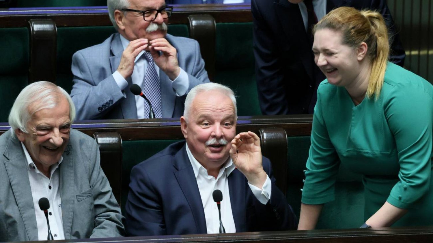 W PiS kpią ze składu nowego rządu Morawieckiego. Padły dosadne słowa