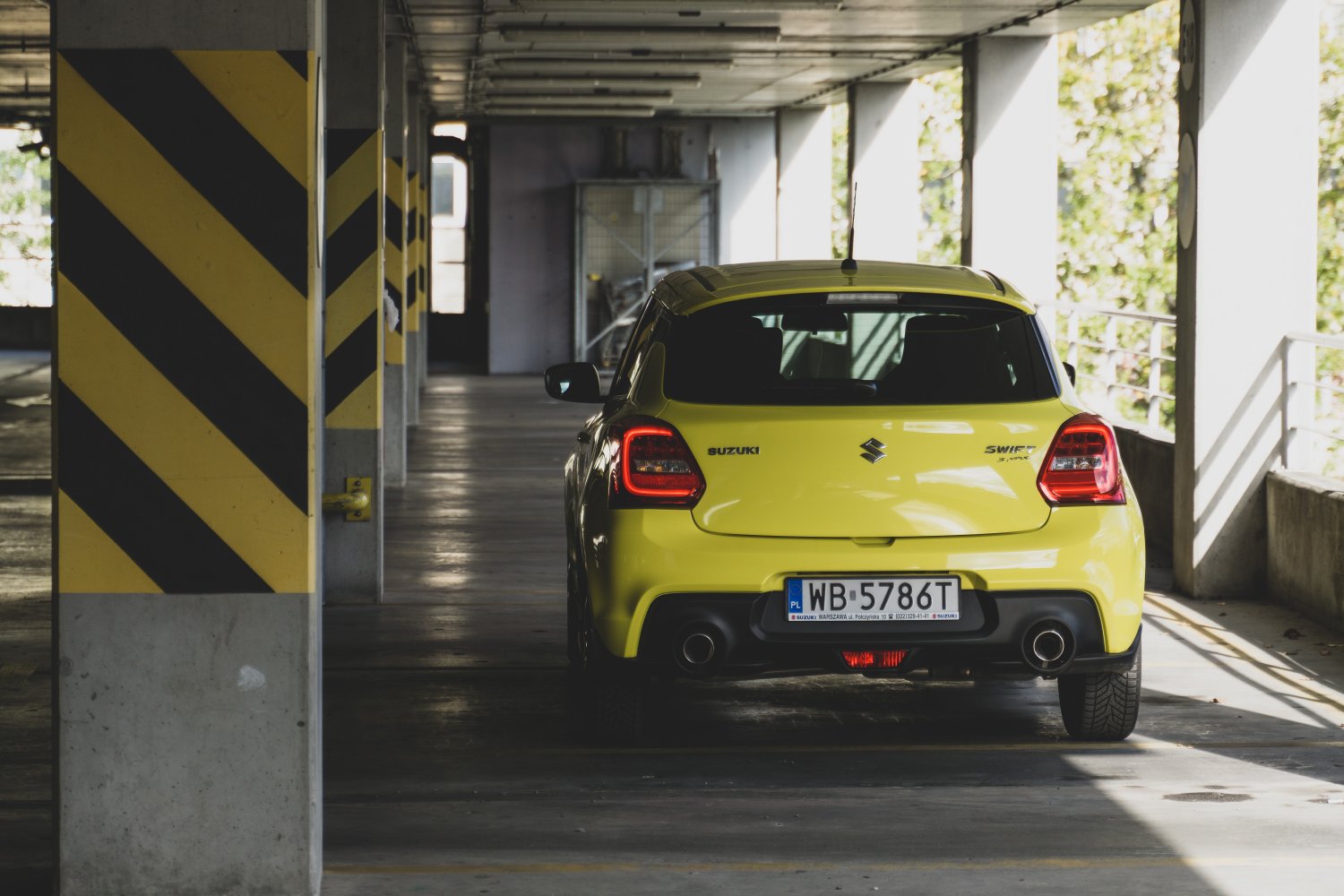 Suzuki Swift Sport to auto, które dostarcza kierowcy wiele przyjemności.
