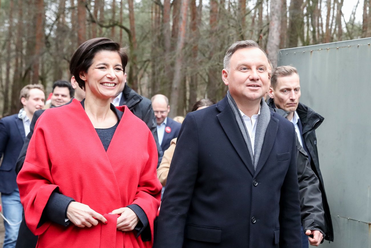 Jolanta Turczynowicz-Kieryłło i Andrzej Duda podczas prezydenckiej kampanii wyborczej 2020. Jolanta Turczynowicz-Kieryłło i Andrzej Duda podczas prezydenckiej kampanii wyborczej 2020.