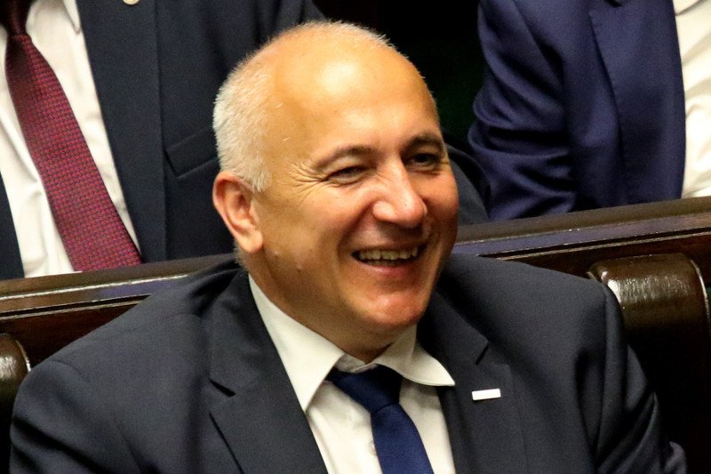 "Podobno w Waszyngtonie prezydent Lech Wałęsa..." – Joachim Brudziński na Twitterze zabrał głos ws. stroju byłego prezydenta.