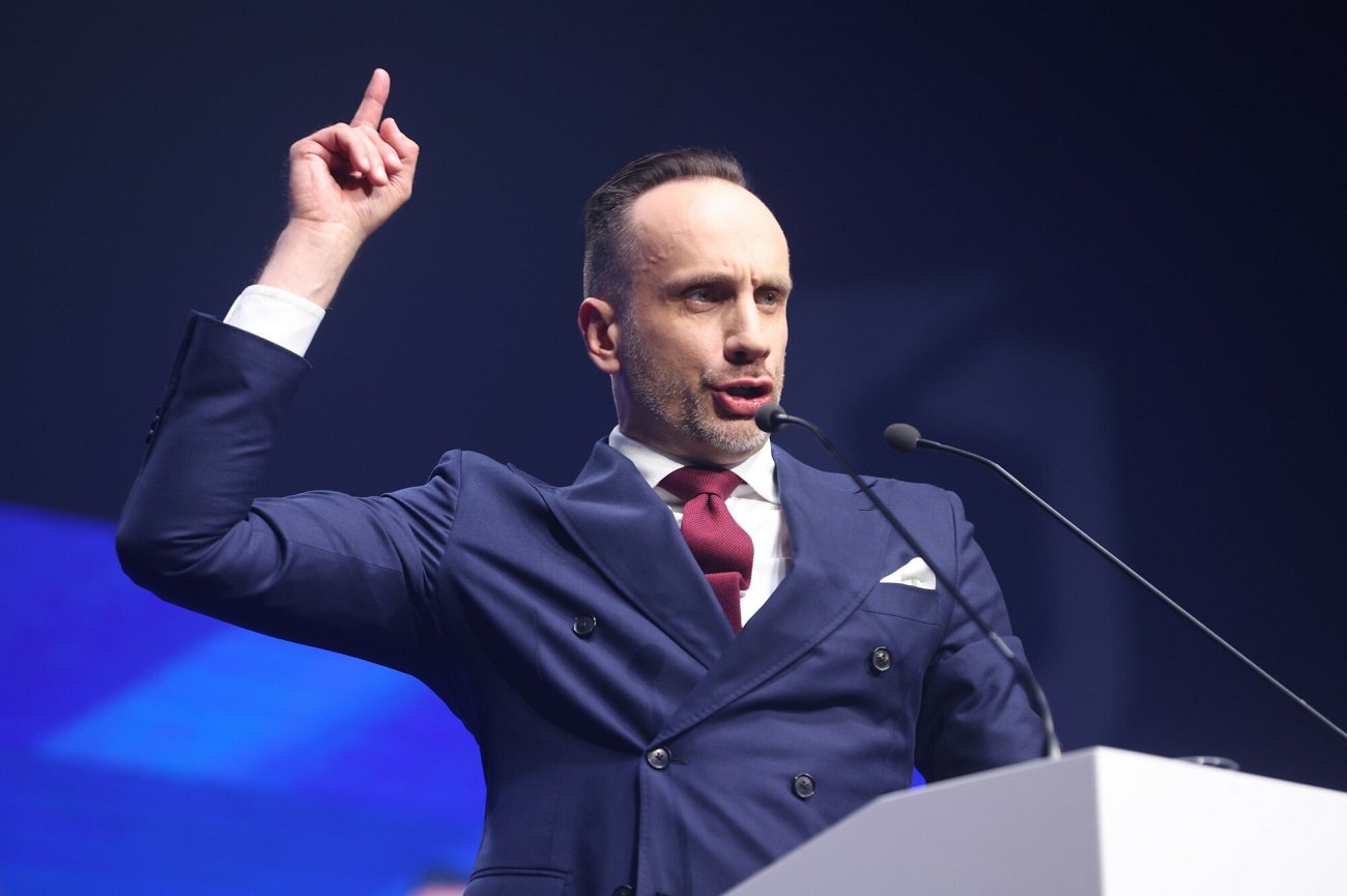 Janusz Kowalski już odgraża się Donaldowi Tuskowi.