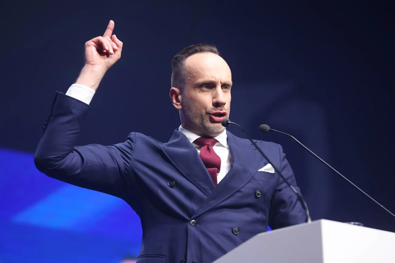 Janusz Kowalski już odgraża się Donaldowi Tuskowi.
