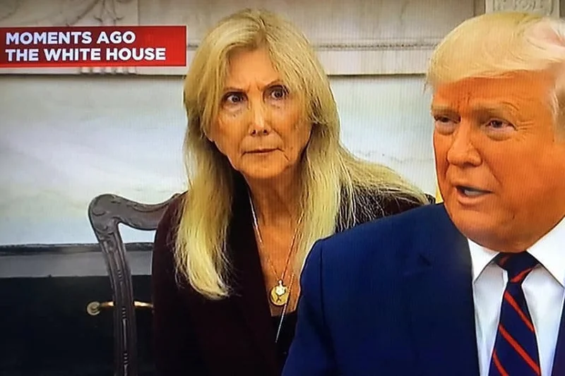 Mina tłumaczki podczas spotkania prezydentów USA i Włoch momentami była wymowna.