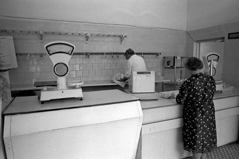 Poradniki ułatwiały życie w PRL