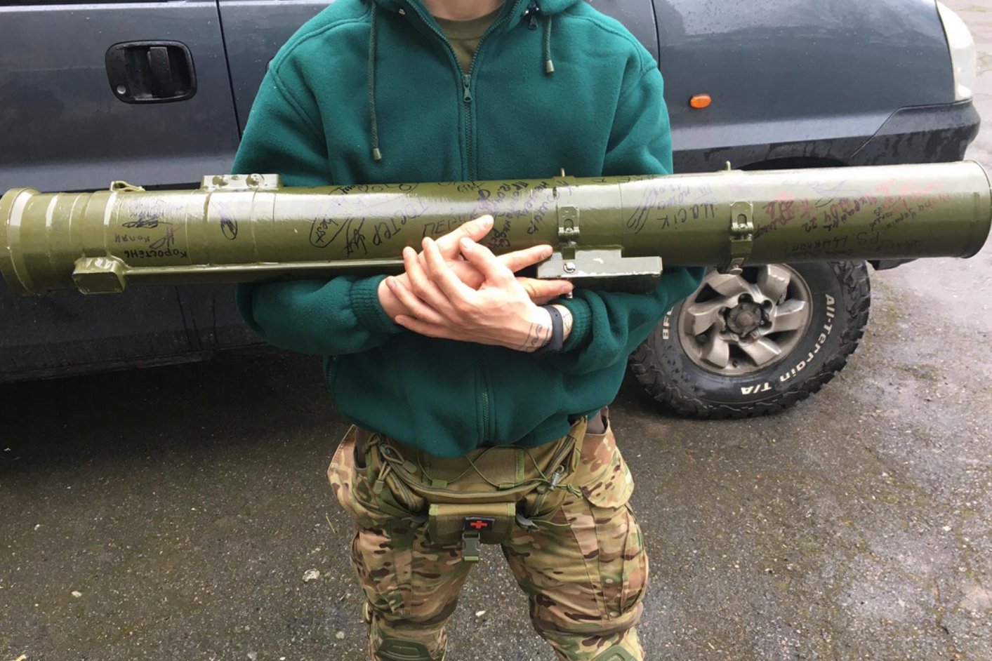 Polski przedsiębiorca licytuje na Allegro skorupę po wyrzutni, którą dostał od Ukraińców.