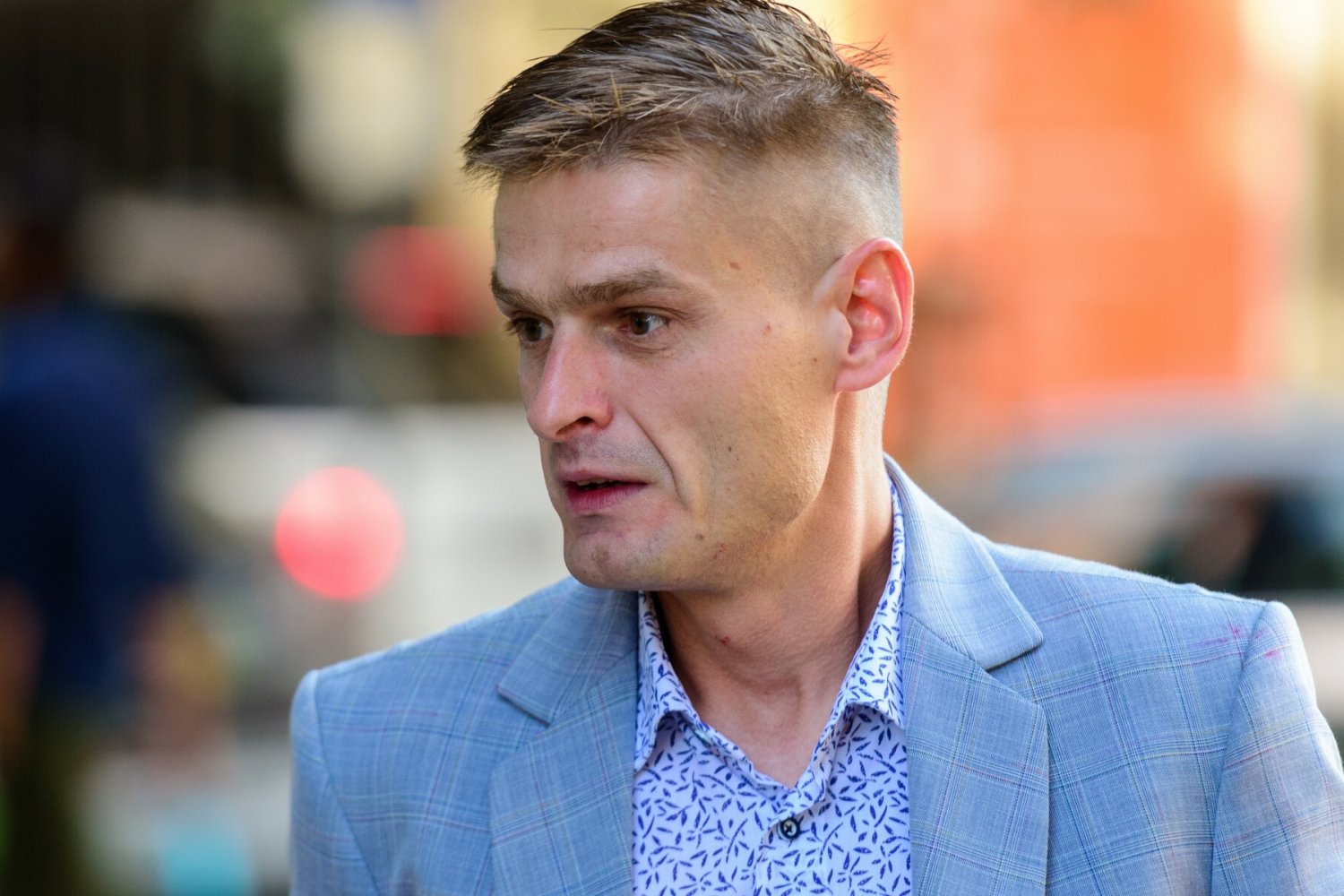 Zbigniew Ziobro uważa, że niesłusznie skazany Tomasz Komenda odzyskał wolność dzięki szefowi PK Bogdanowi Święczkowskiemu. Ale "GW" pisze, że fakty temu przeczą.