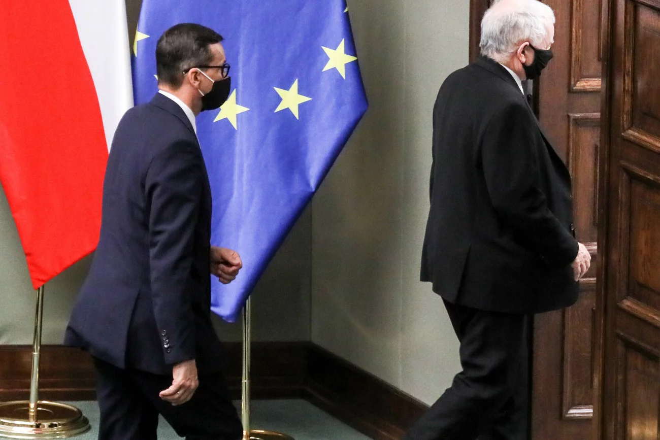 Kolejne sondaże pokazują spadek poparcia dla PiS.