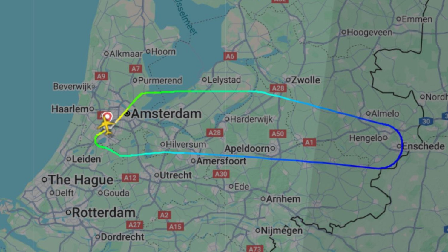 Trasa samoloty PLL LOT, który wrócił do Amsterdamu