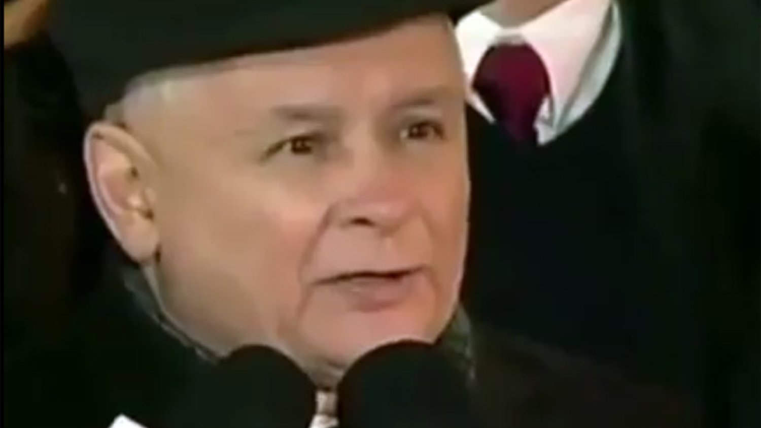 Internet nie zapomina... I właśnie przypomniał sobie, co Jarosław Kaczyński mówił o nepotyzmie i kolesiostwie.