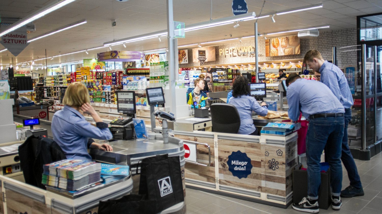 Co dalej z Aldi? Spółka notuje straty, ale nie poddaje się i otwiera nowe sklepy