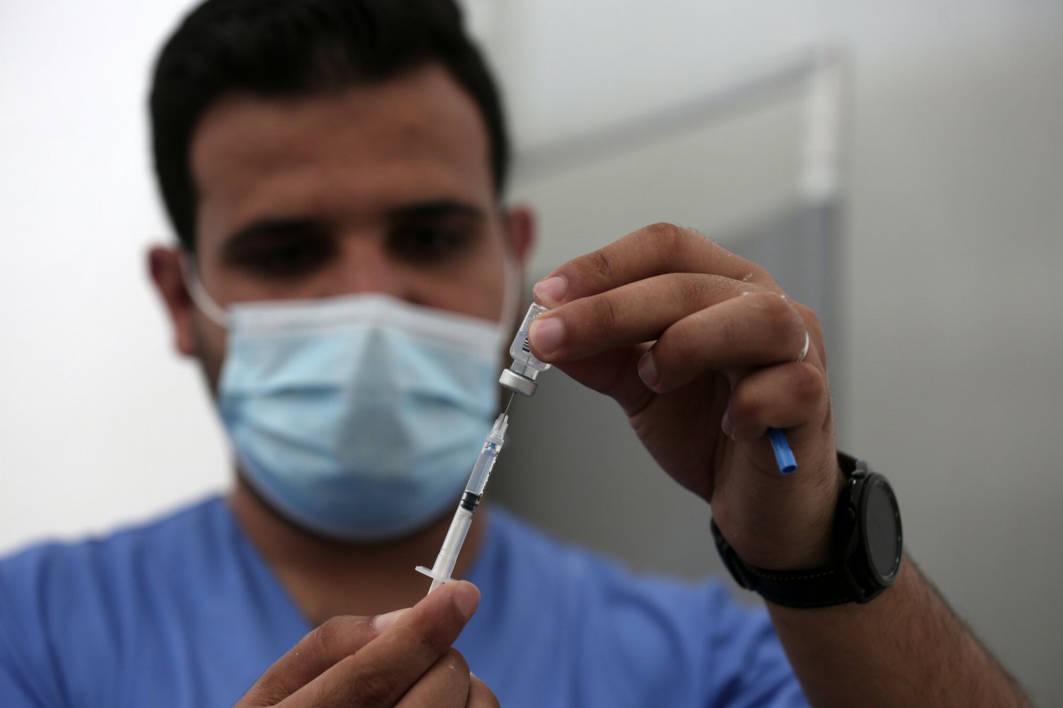 W wielkiej Brytanii opracowano lek na COVID-19. Na razie został warunkowo zatwierdzony.