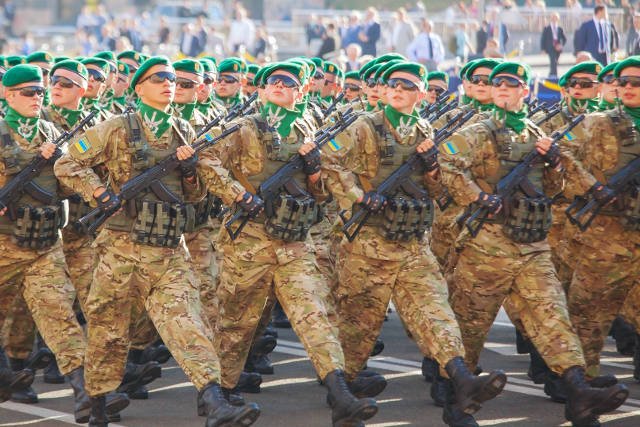 Jurij Łucenko twierdzi, że Polska przekaże ukraińskiej armii nowoczesną broń