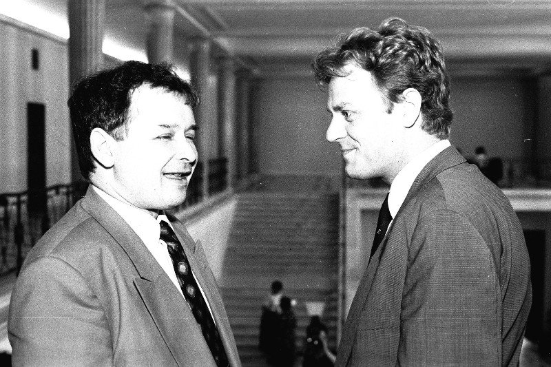 "Donald Tusk ma obyczaj kłamać i kłamie w każdej sprawie" – mówił Jarosław Kaczyński. W sprawie alkoholu w Magdalence jednak prezes PiS jest w błędzie.