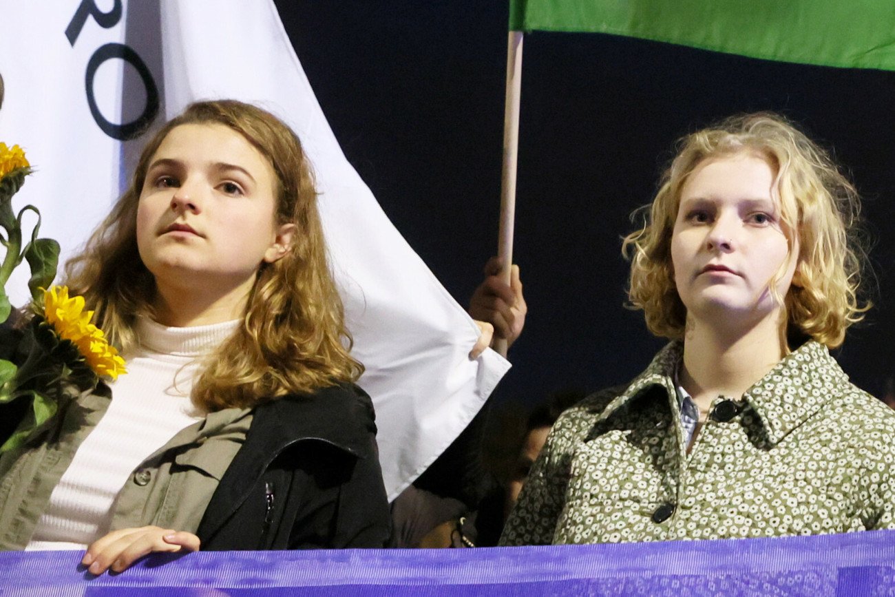 Dominika Lasota i Wiktoria Jędroszkowiak zaczepiły prezydenta Andrzeja Dudę na COP27.