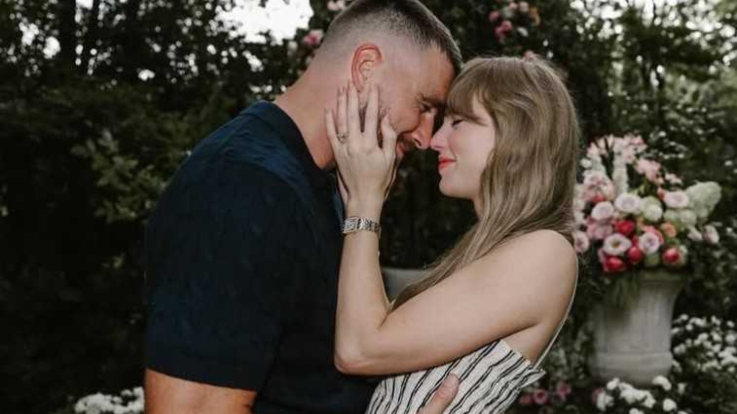 Taylor Swift właśnie się zaręczyła. Gwiazda pokazała pierścionek