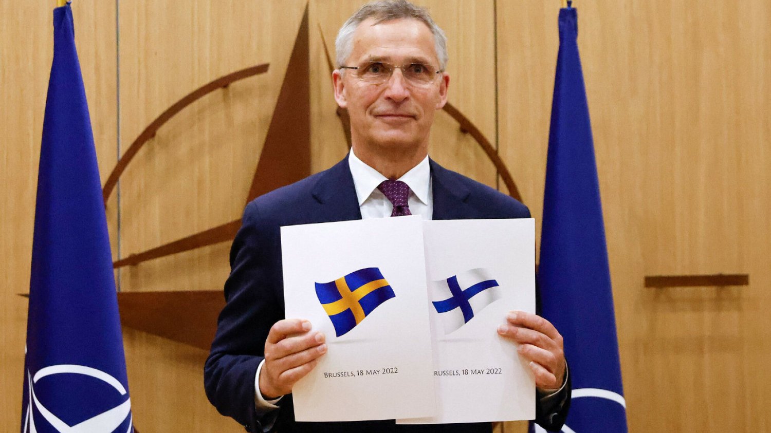 Szwecja i Finlandia zdecydowały się ubiegać o członkostwo w NATO. W UE pozostanie tylko garstka państw poza Sojuszem.