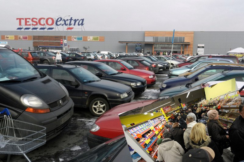 Polacy tłumnie ruszają do sklepów dzień przed świętem. Aż zbyt tłumnie i zbyt gwałtownie.