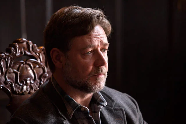 Russel Crowe w filmie "Ojcowie i córki"