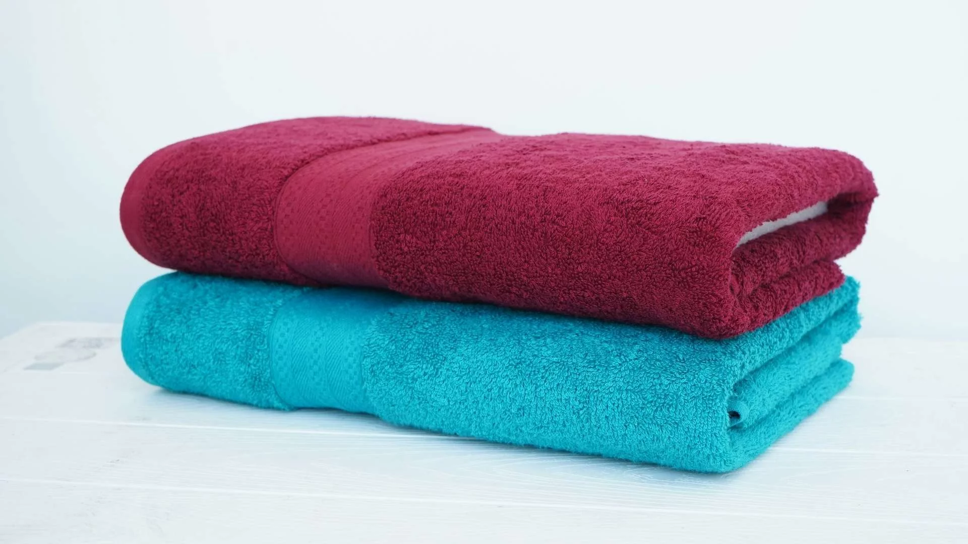 Najczęstsze błędy przy praniu ręczników. W ten sposób będą miękkie i pachnące