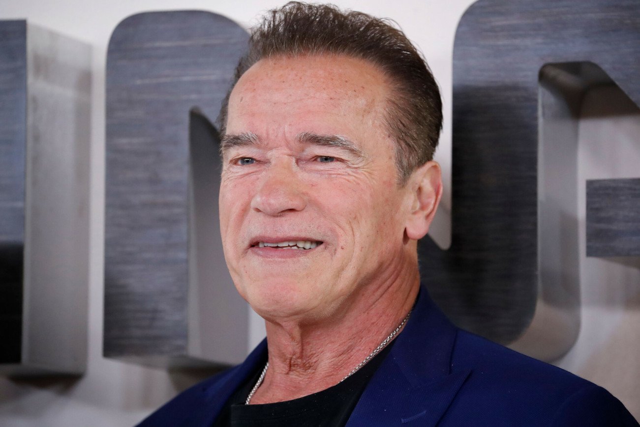 Arnold Schwarzenegger miał wypadek. Doszło do zderzenia czterech samochodów.