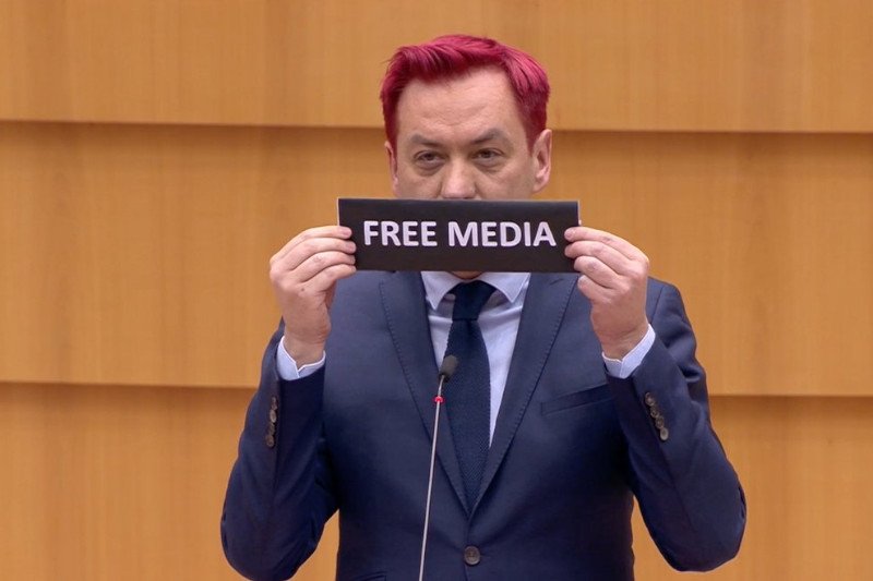 Robert Biedroń pokazał, jak wyglądałaby debata bez wolnych mediów.