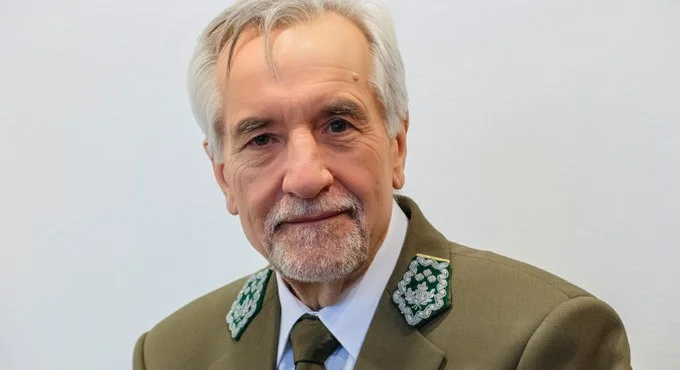 Konrad Tomaszewski, kuzyn Jarosława Kaczyńskiego, został dyrektorem Lasów Państwowych, jednostki zarządzanej przez Ministerstwo Środowiska.