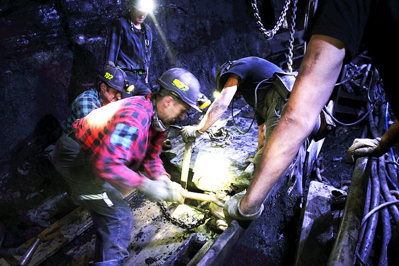 Nie tylko w Polsce górnicy mogą liczyć na wyjątkowe przywileje.