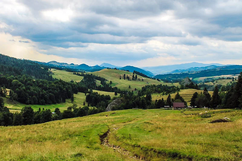 Pieniny widziane z Beskidu Sądeckiego.