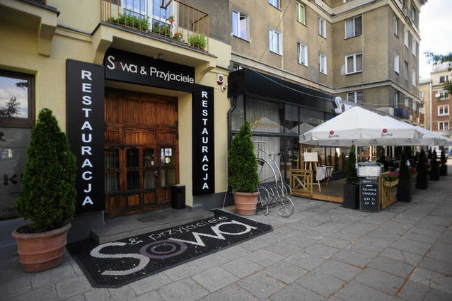 Polityków i biznesmenów podsłuchiwano w pięciu miejscach, nagrano nawet 100 osób.