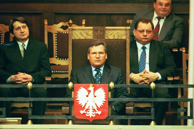 Prezydent RP Aleksander Kwasniewski podczas Zgromadzenia Narodowego w sprawie nowej Konstytucji Rzeczypospolitej (1997).