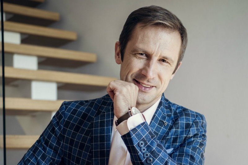 W tej firmie słowa takie jak "misja" nie są nadużywane, tylko realizowane. Na zdjęciu Adam Mamok, dyrektor zarządzający Essilor Polonia Sp. z o.o.