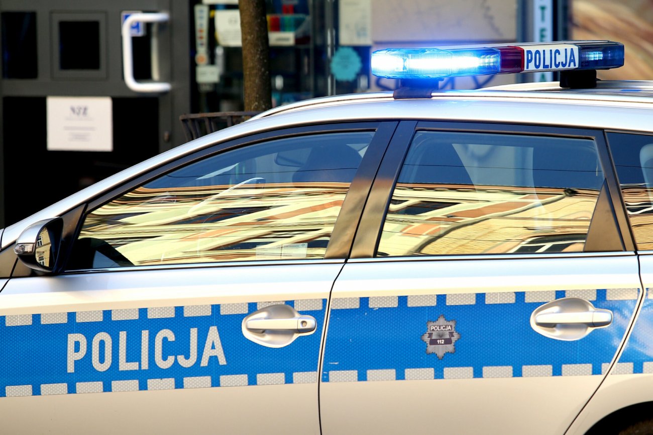 Atak nożownika w Jeleniej Górze. Mężczyzna zraniony w galerii Nowy Rynek