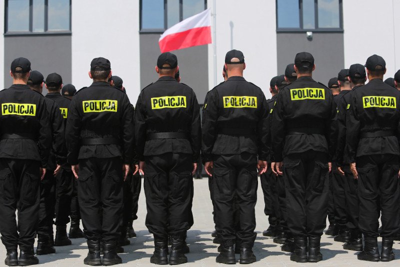 "Każda służba jest jak tykająca bomba" - mówi naTemat żona policjanta na L4, administratorka grupy na FB "Żony Mundurowych".