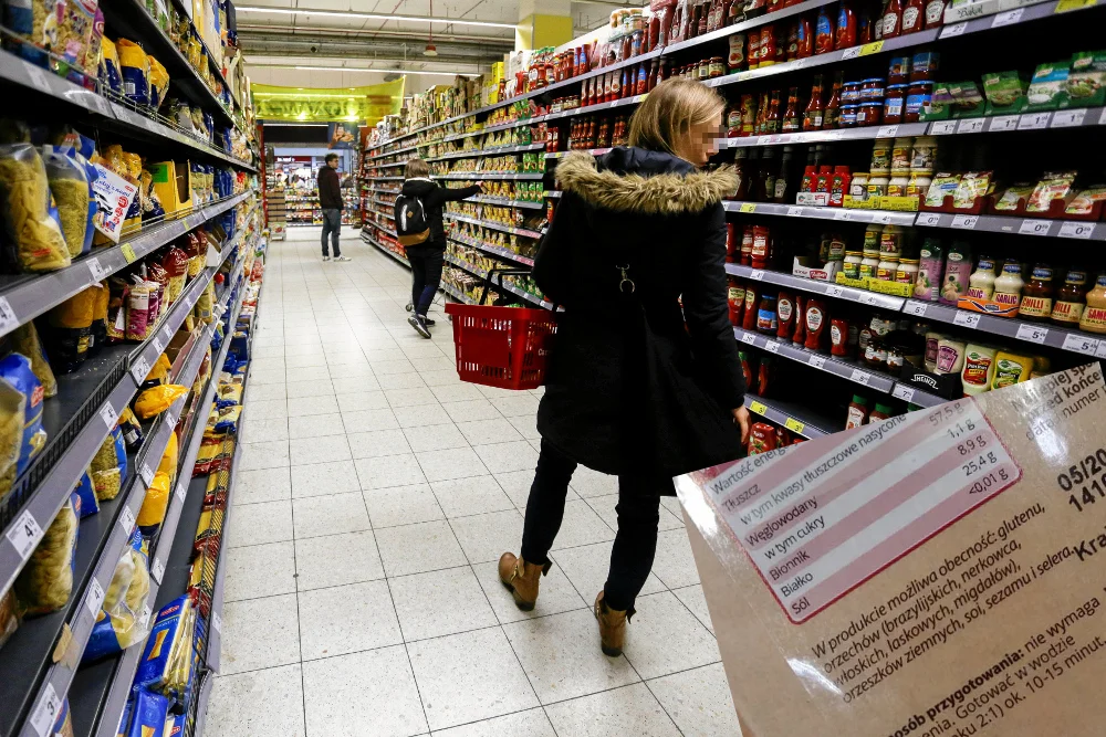 Producenci żywności potrafią sprzedawać nawet soczewicę z glutenem. Warto czytać etykiety.