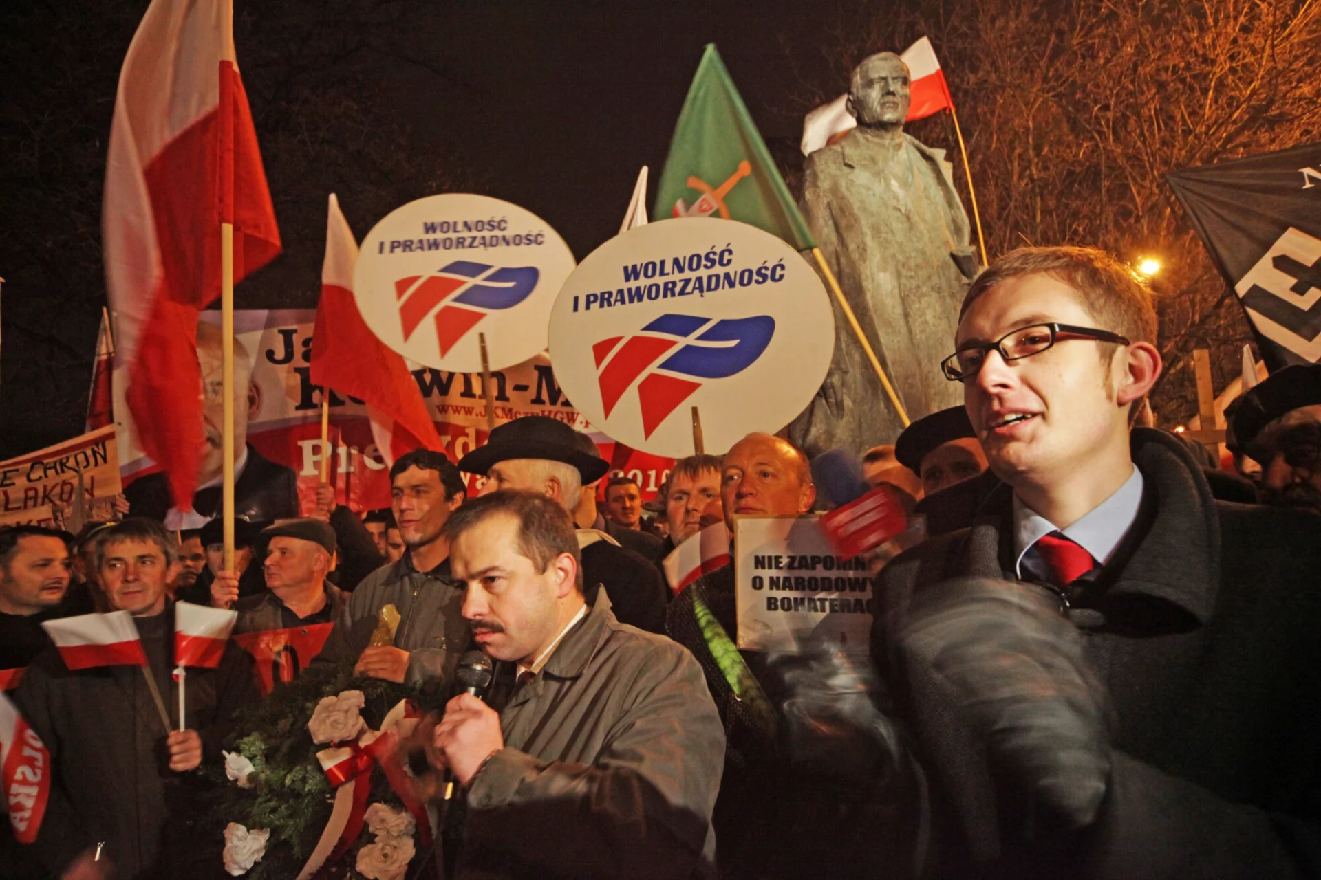 11.11.2010 Marsz Niepodległości. Artur Zawisza i Robert Winnicki, prezes Młodzieży Wszechpolskiej na marszu