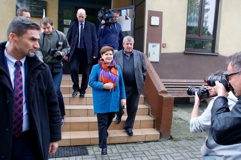 Mąż Beaty Szydło jest nauczycielem.