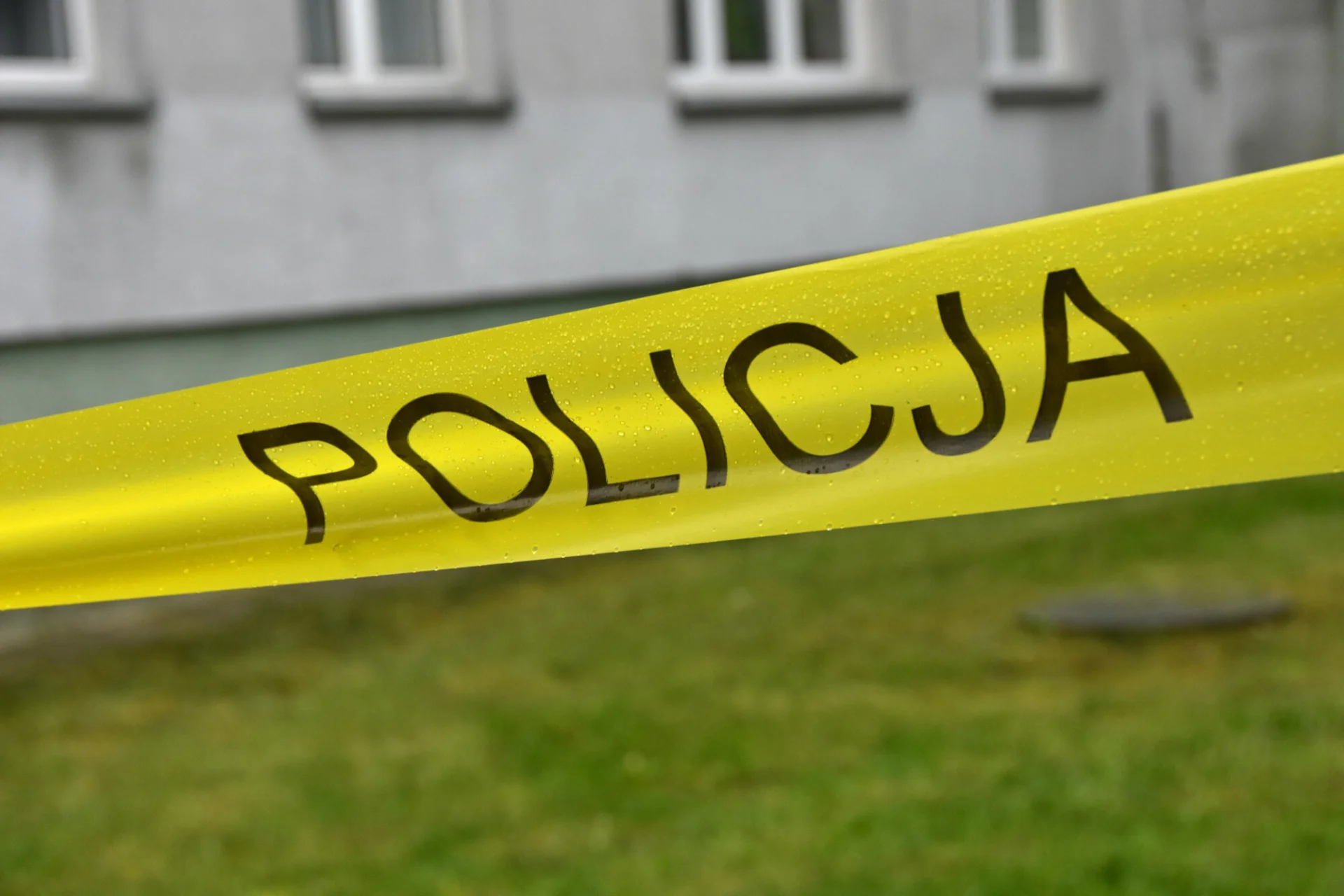 Zwłoki 22-letniego studenta znaleziono przed akademikiem Politechniki Lubelskiej.