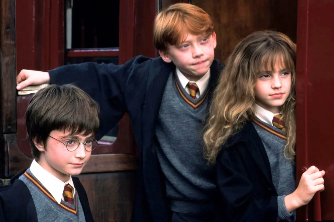 Reżyser 1. części "Harry'ego Pottera" odcina się od serialu. Tak mówi o aferze wokół Rowling Reżyser "Harry'ego Pottera" Chris Columbus o aferze wokół J.K. Rowling